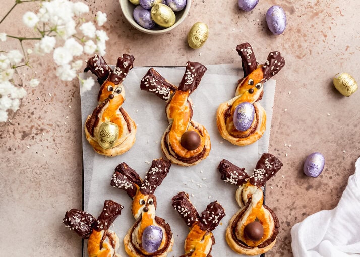 Puff pastry bunnies with milk chocolate